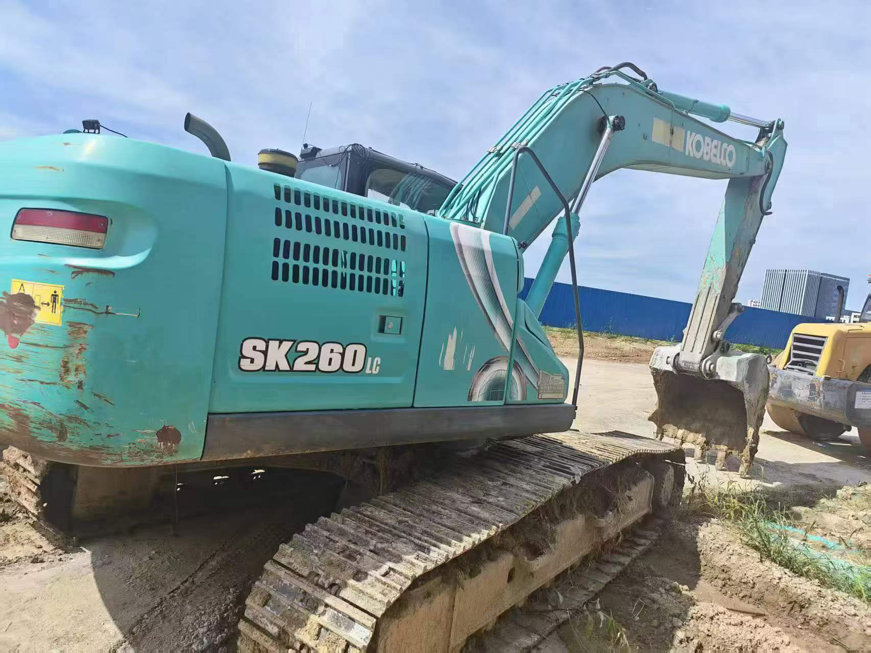 Buy Kobelco SK260 Used Excavator / 2 Buy Kobelco SK260 Used Excavator / 2