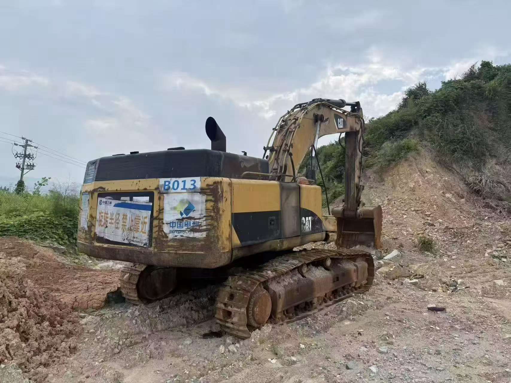 Buy Caterpillar 349E Used Excavator / 1