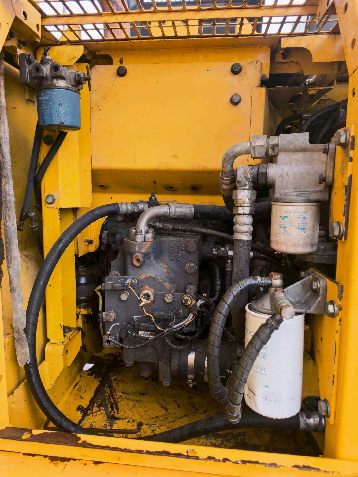 Buy Komatsu PC110-7 Used Excavator / 8 Buy Komatsu PC110-7 Used Excavator / 8