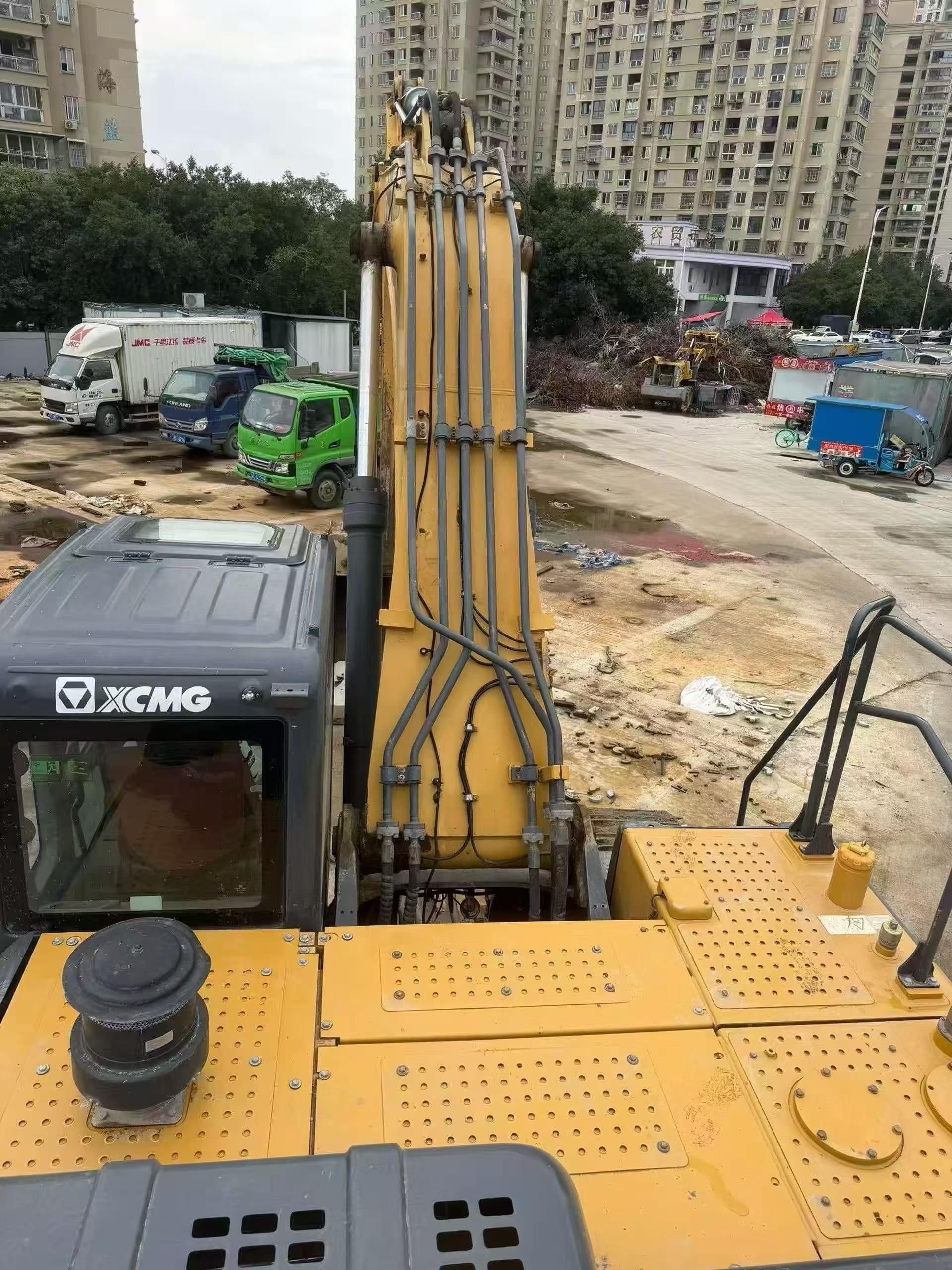 Buy XCMG XE370 Used Excavator / 4 Buy XCMG XE370 Used Excavator / 4