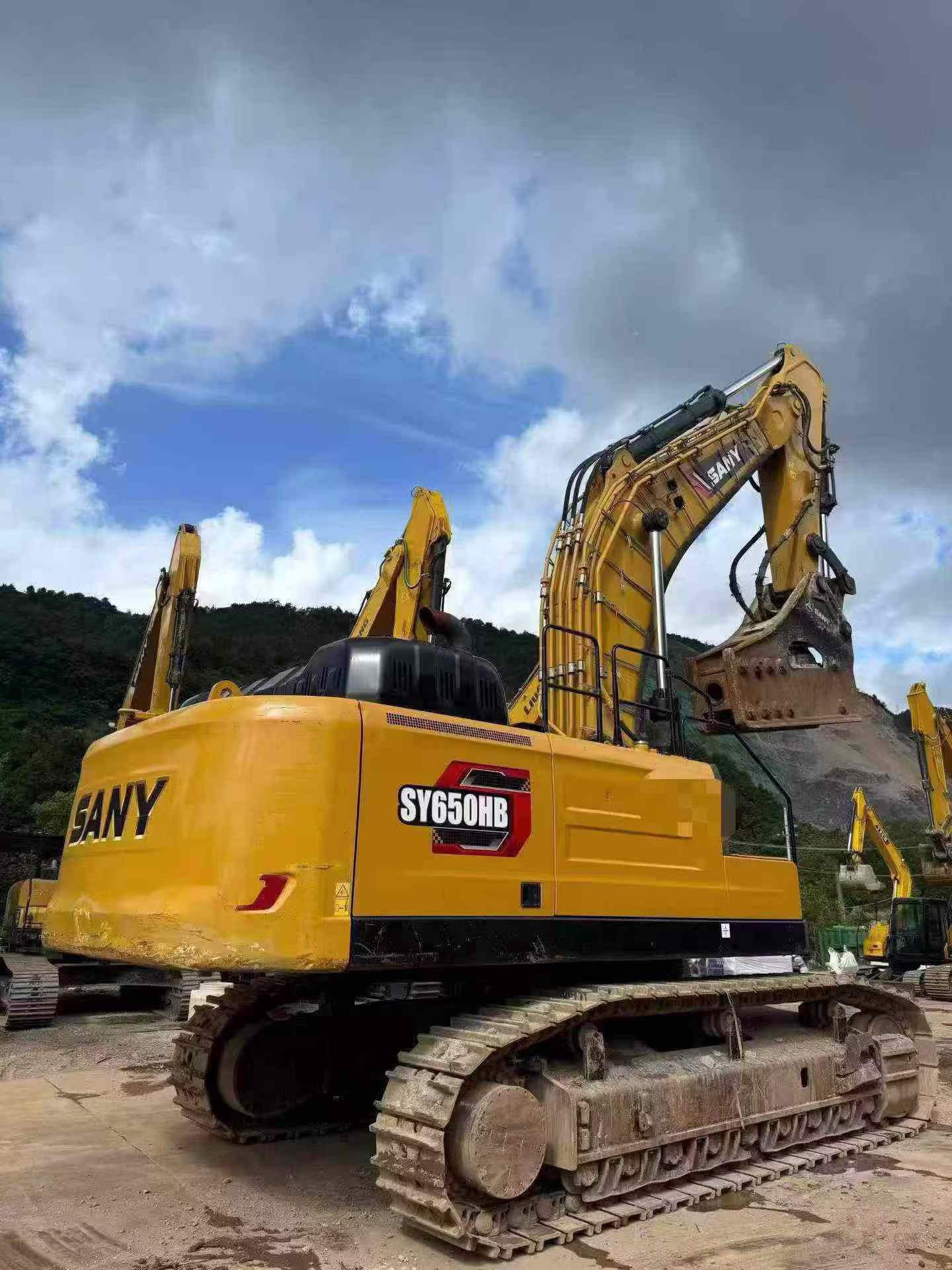 Buy Sany SY650HB Used Excavator / 3 Buy Sany SY650HB Used Excavator / 3