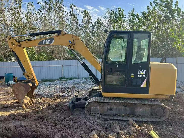 Buy Caterpillar 305.5 Used Excavator / 1