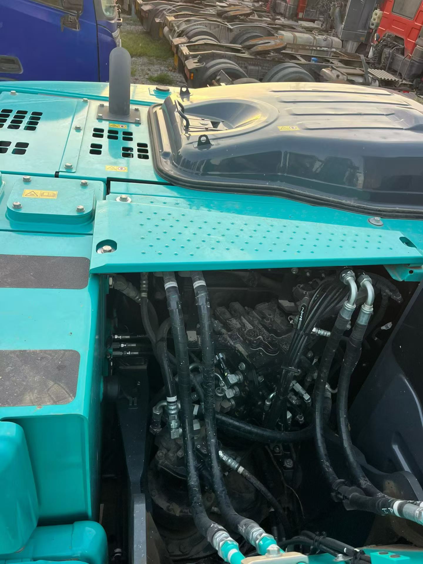 Buy Kobelco SK130 Used Excavator / 1