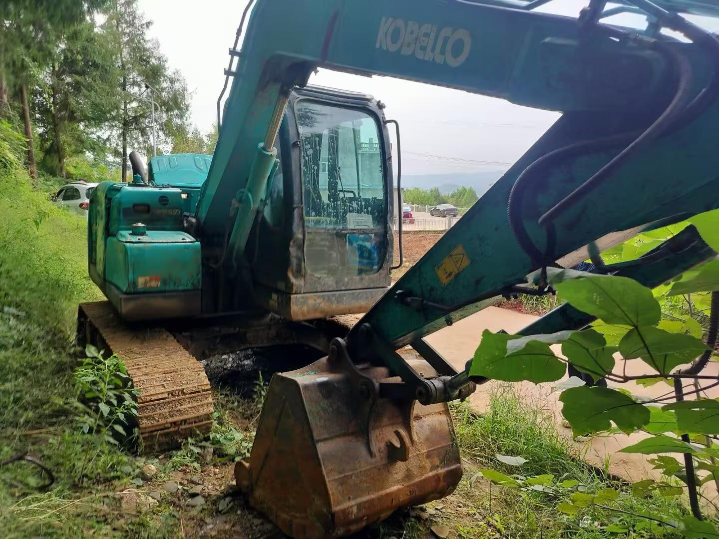 Buy Kobelco SK75 Used Excavator / 1
