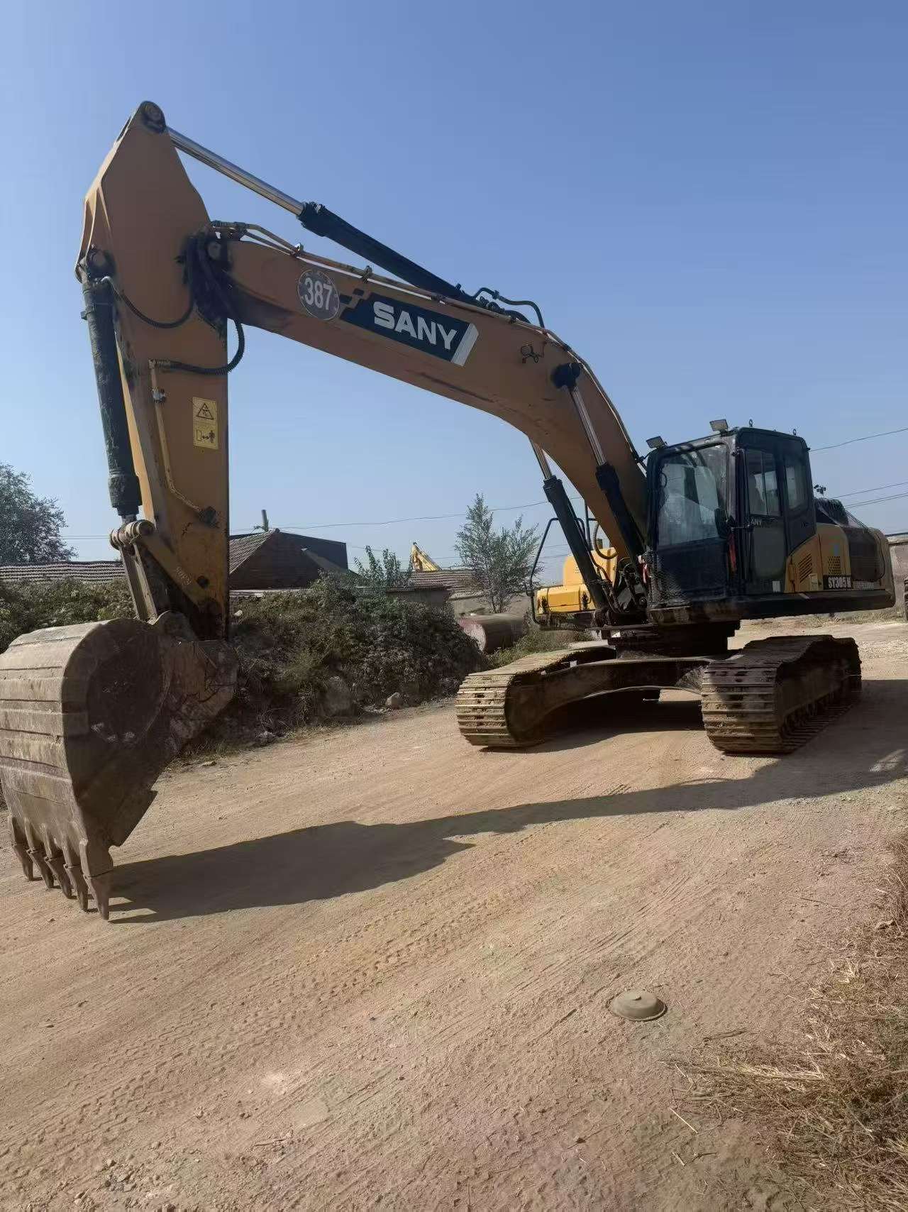 Buy Sany SY245H Used Excavator / 1