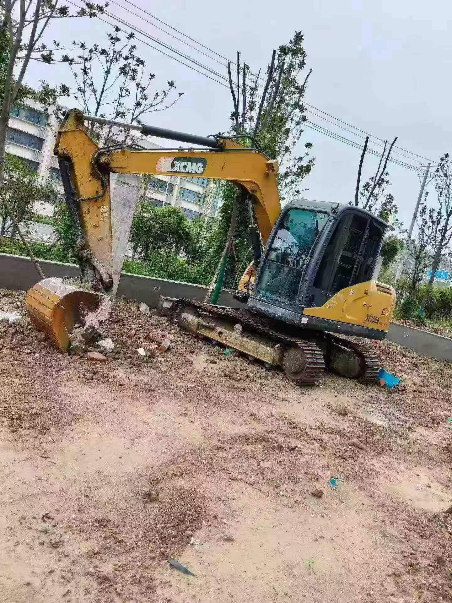 Buy XCMG XE75C Used Excavator / 5 Buy XCMG XE75C Used Excavator / 5