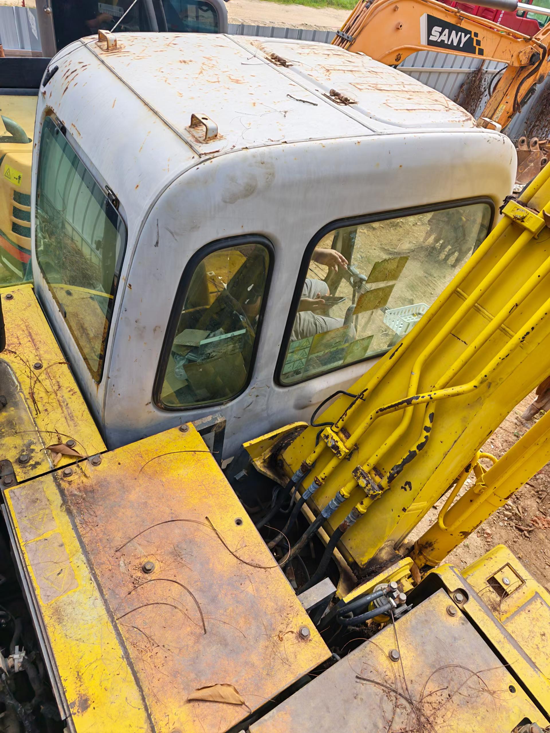 Buy Sumitomo SH120Z3 Used Excavator / 8 Buy Sumitomo SH120Z3 Used Excavator / 8