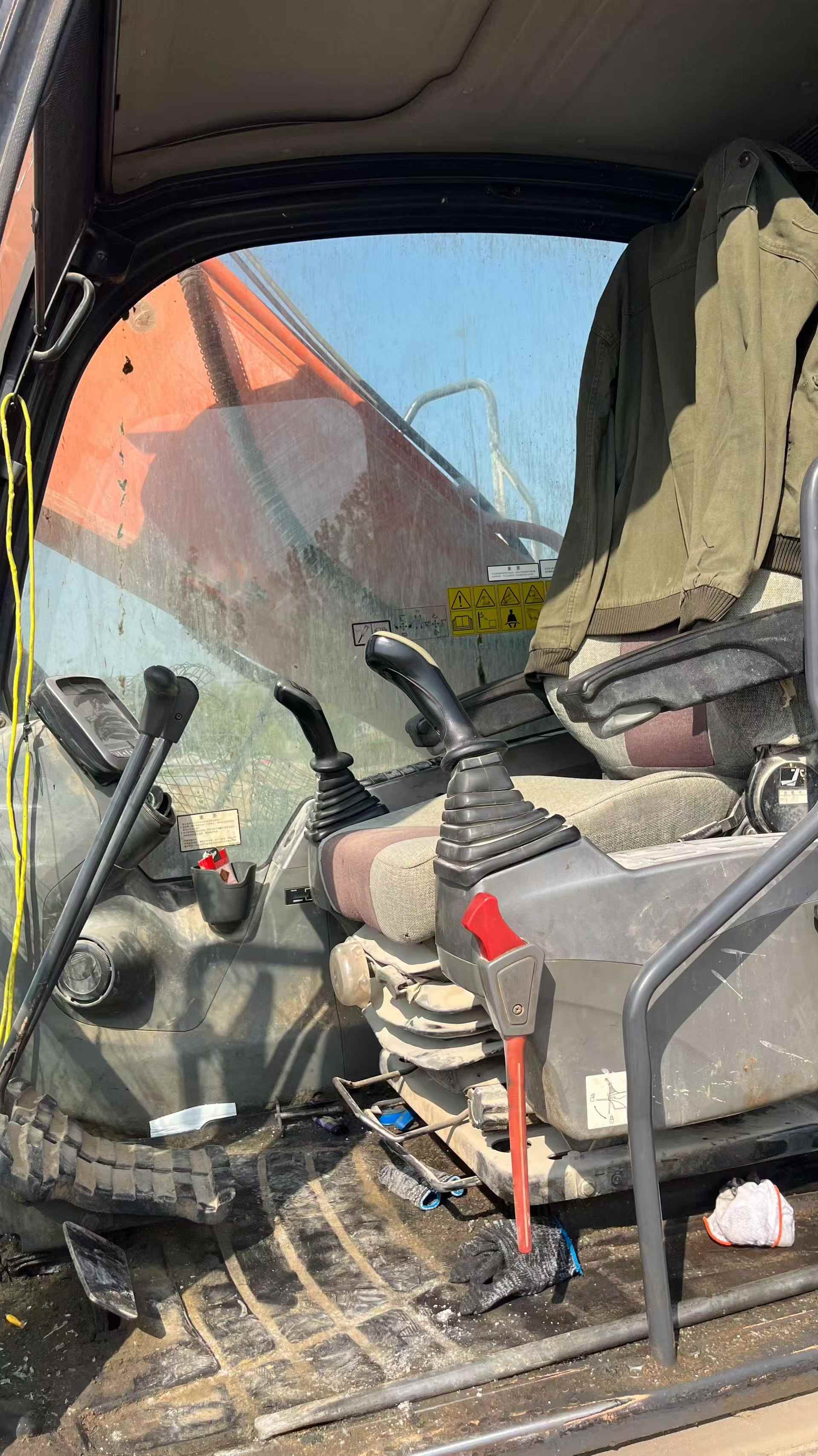 Buy Doosan DX260LC Used Excavator / 9