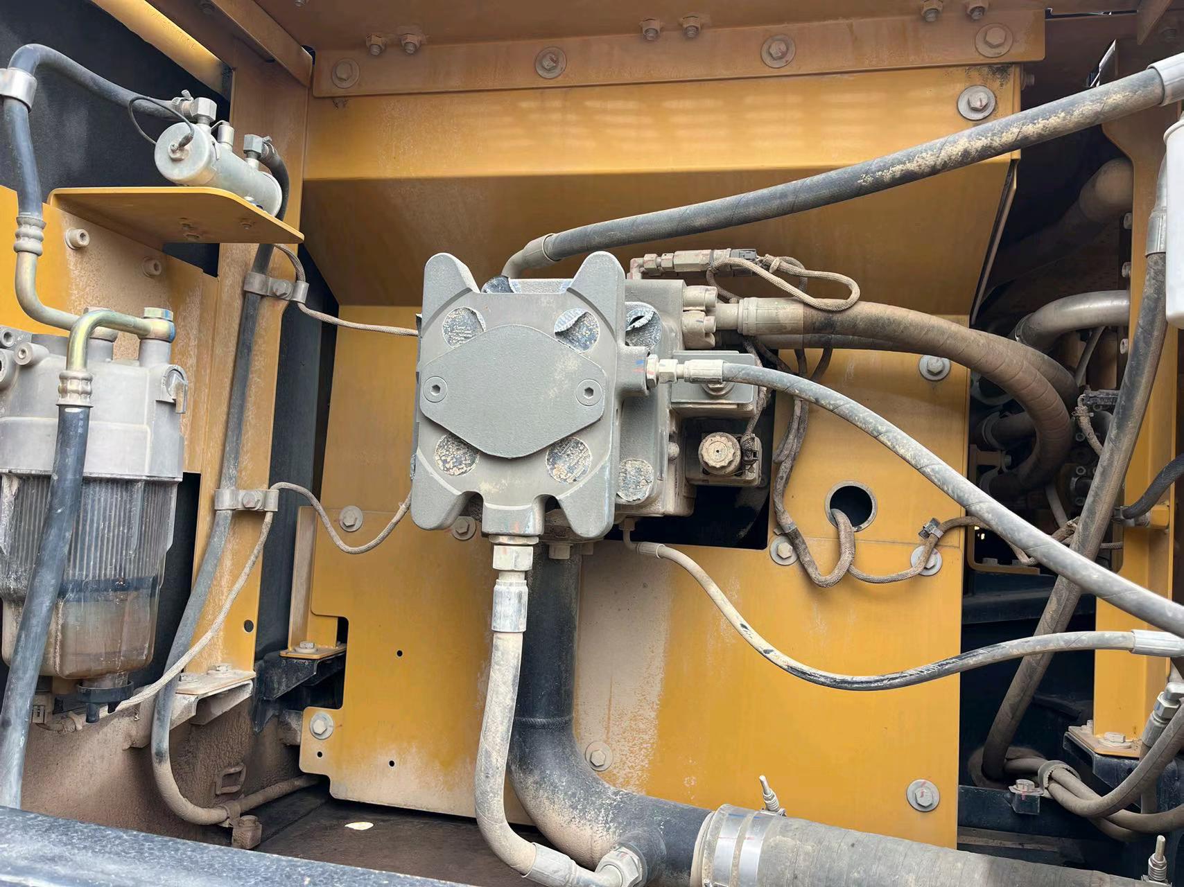 Buy Sany SY245H Used Excavator / 7 Buy Sany SY245H Used Excavator / 7