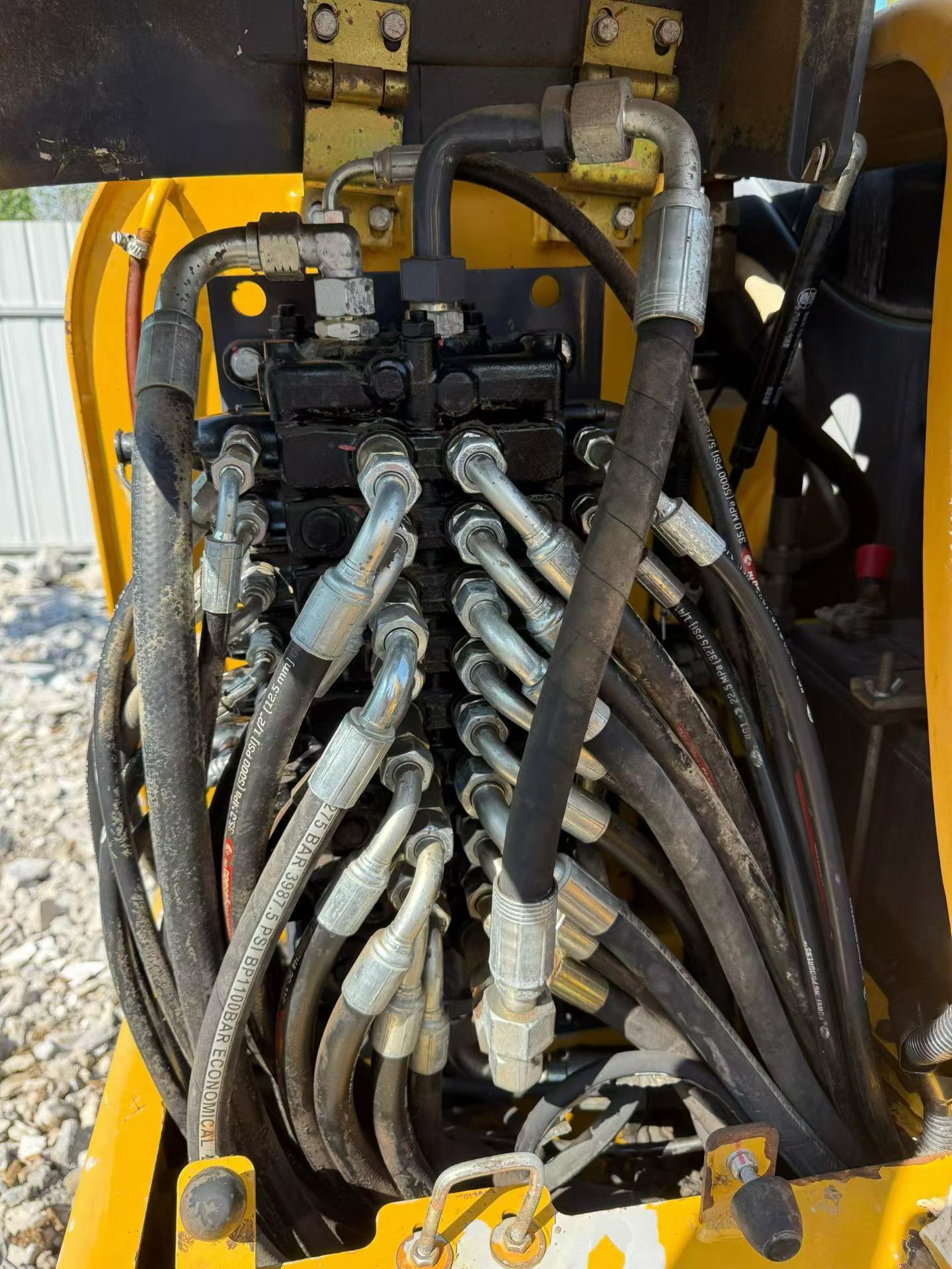 Buy XCMG XE60DA Used Excavator / 8 Buy XCMG XE60DA Used Excavator / 8