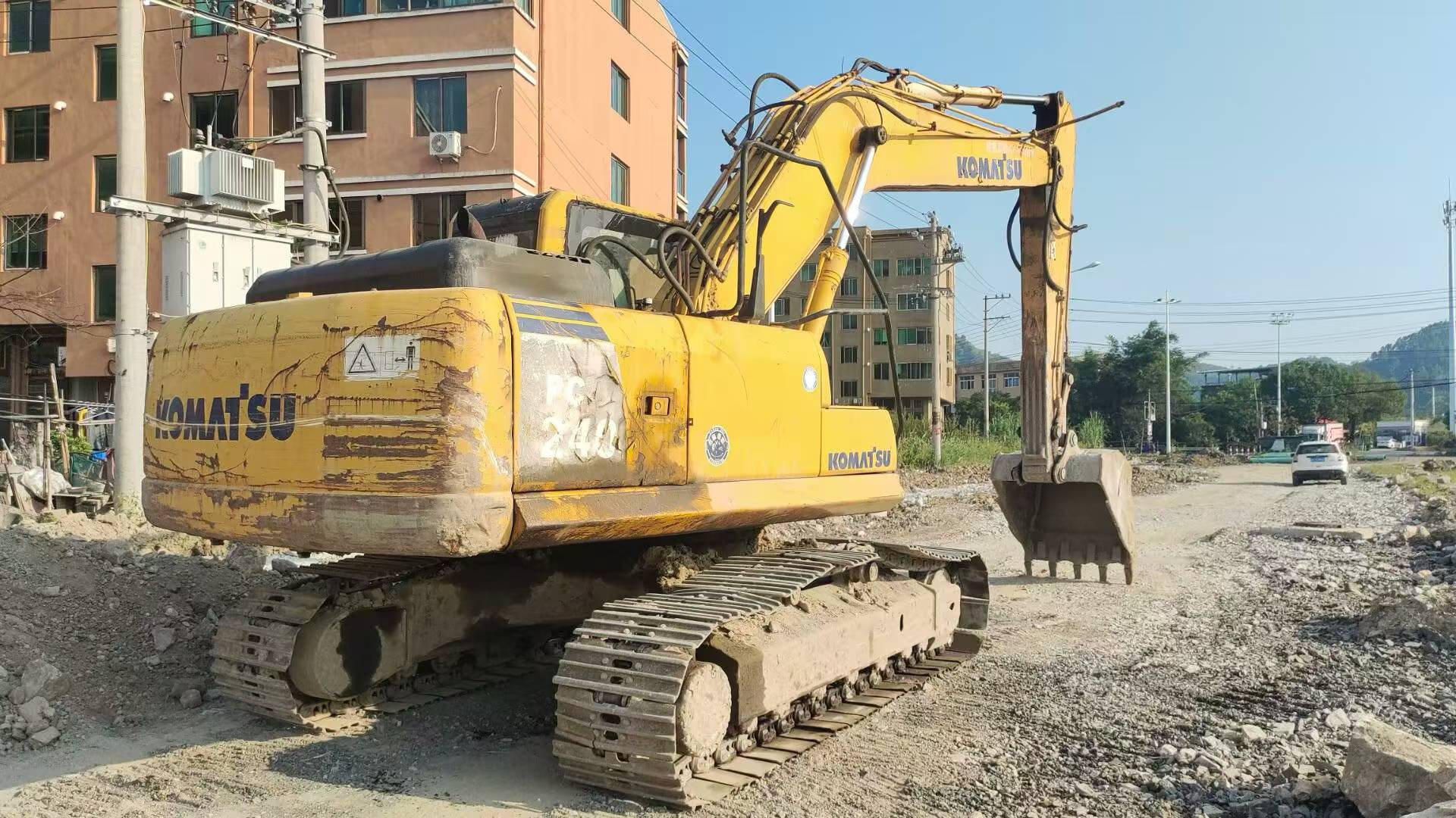 Buy Komatsu PC200-8 Used Excavator / 1