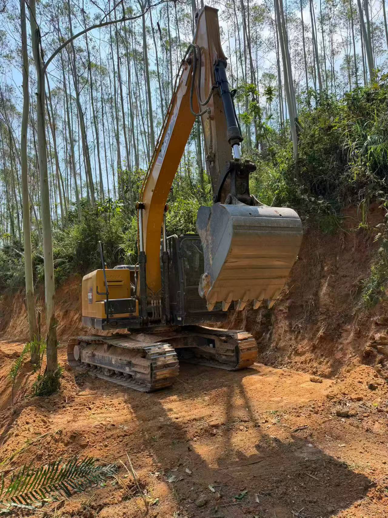 Buy Sany SY135 Used Excavator / 1