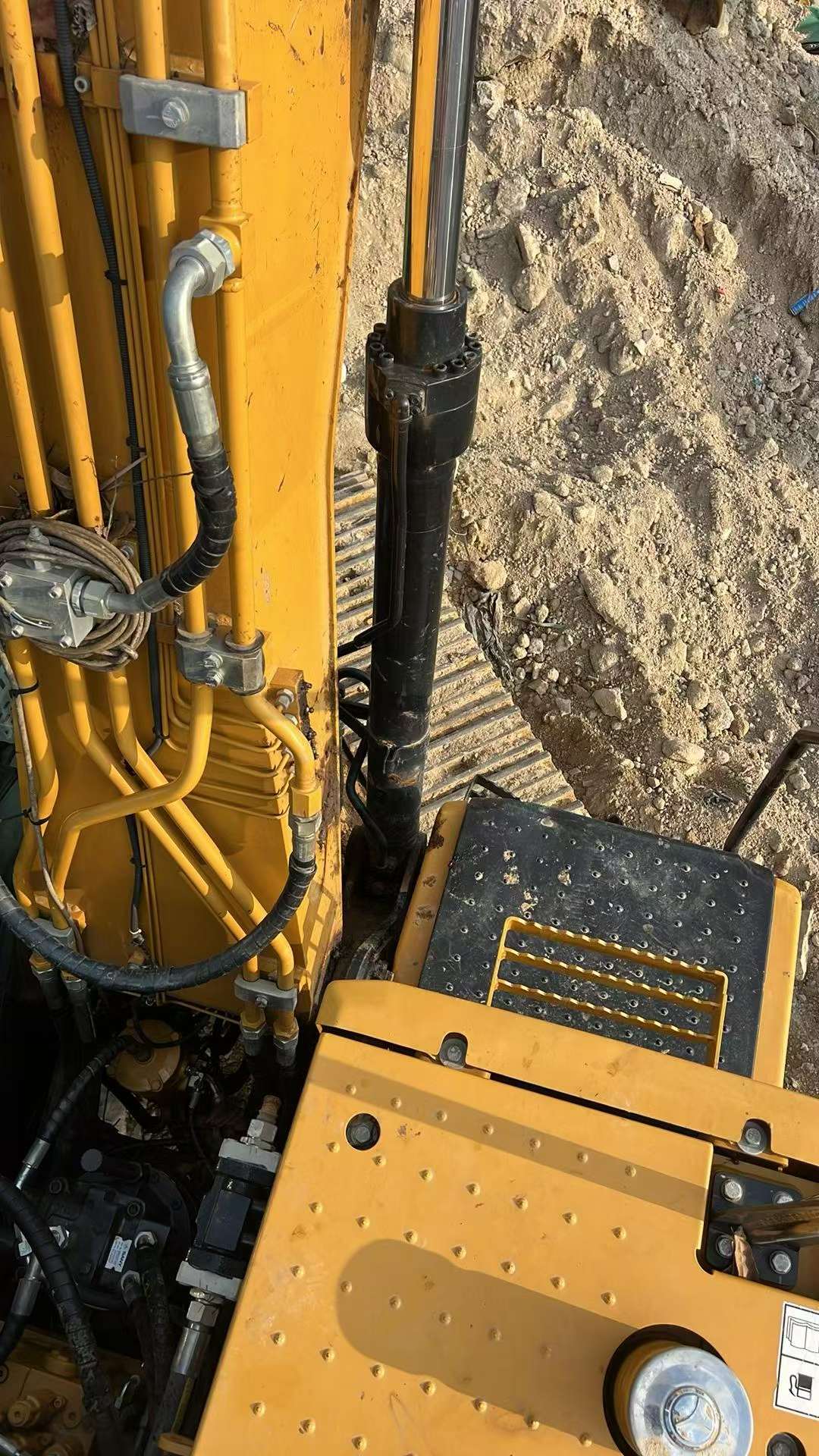 Buy Sany SY135 Used Excavator / 9