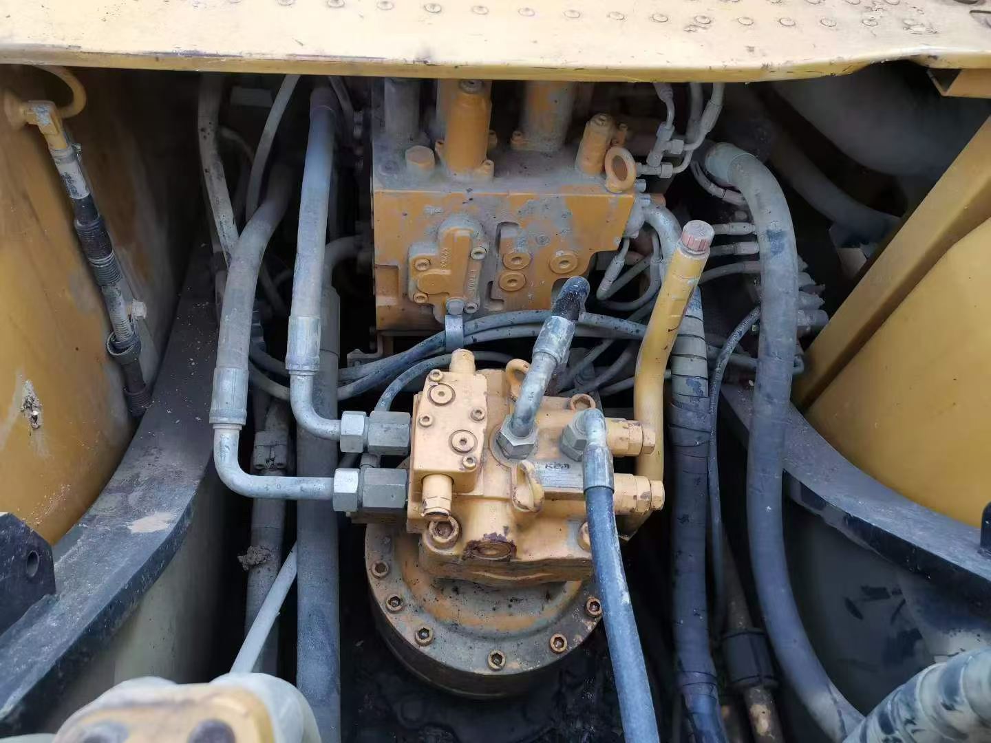 Buy Sany SY215C-8 Used Excavator / 4 Buy Sany SY215C-8 Used Excavator / 4