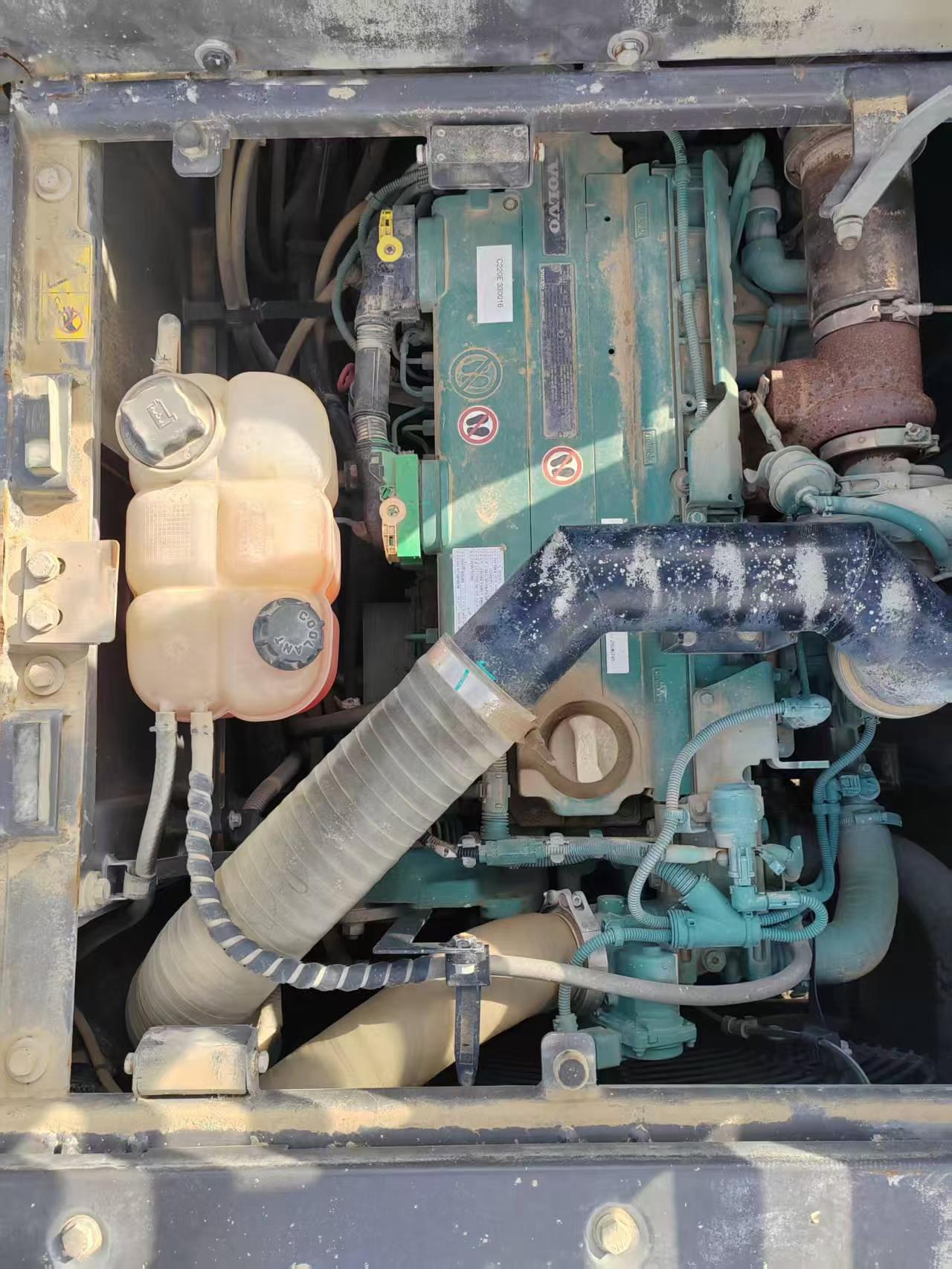 Buy Volvo L220E Used Excavator / 4 Buy Volvo L220E Used Excavator / 4
