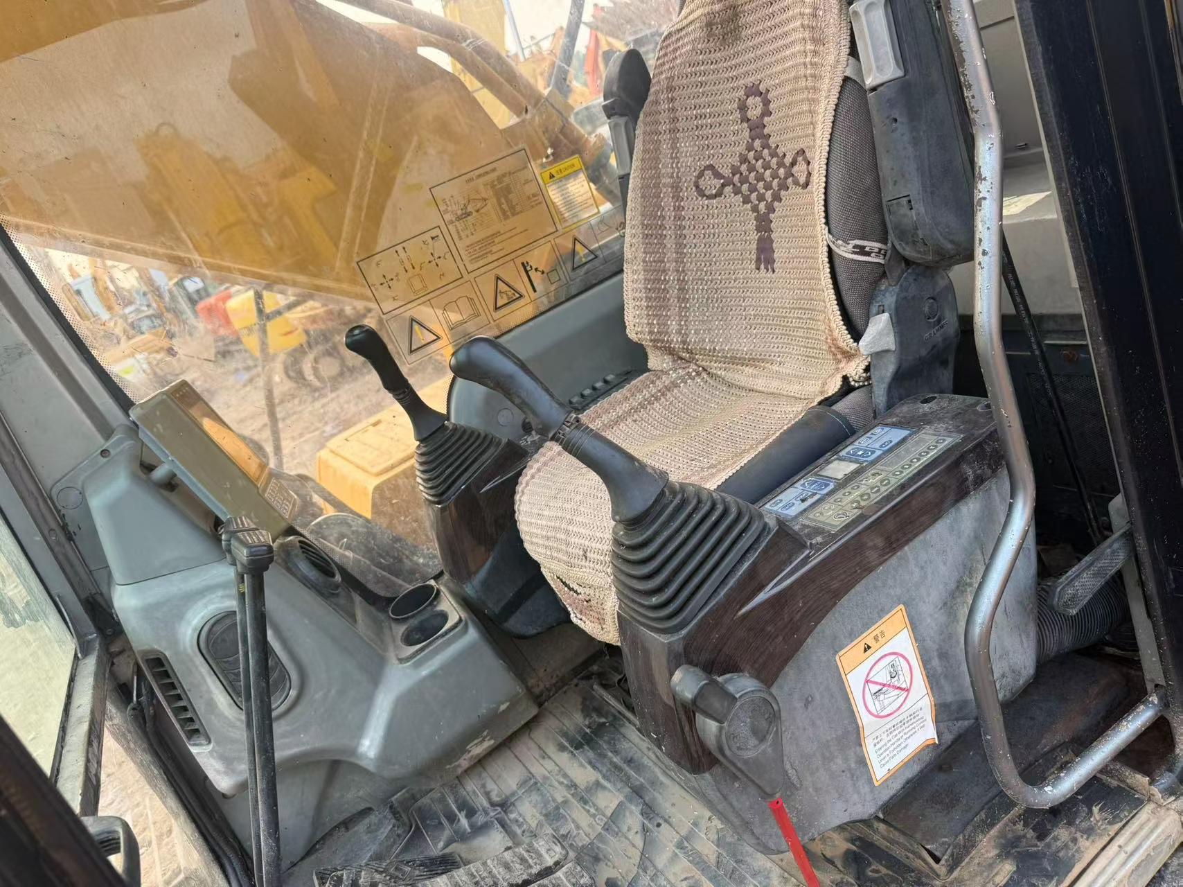 Buy Sany SY215C-8 Used Excavator / 5 Buy Sany SY215C-8 Used Excavator / 5