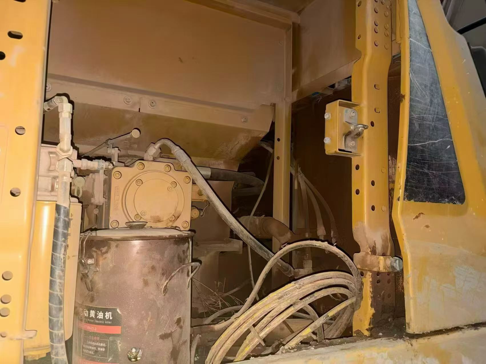 Buy Caterpillar 323 Used Excavator / 6