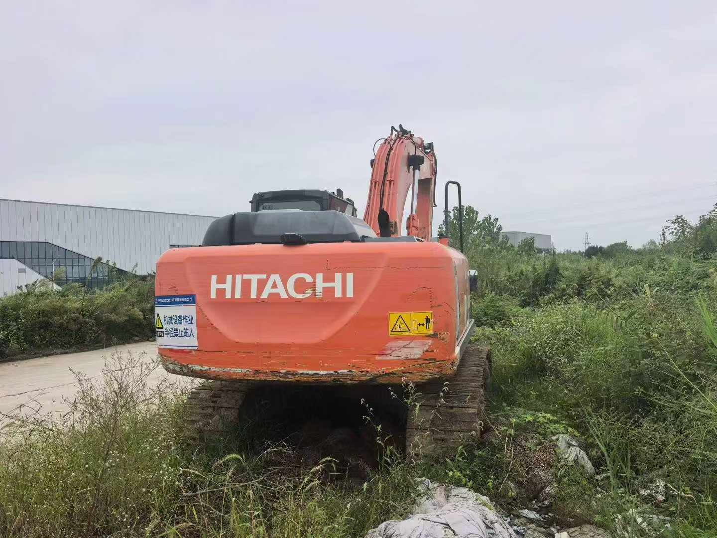 Buy Hitachi ZX200-5A Used Excavator / 3 Buy Hitachi ZX200-5A Used Excavator / 3