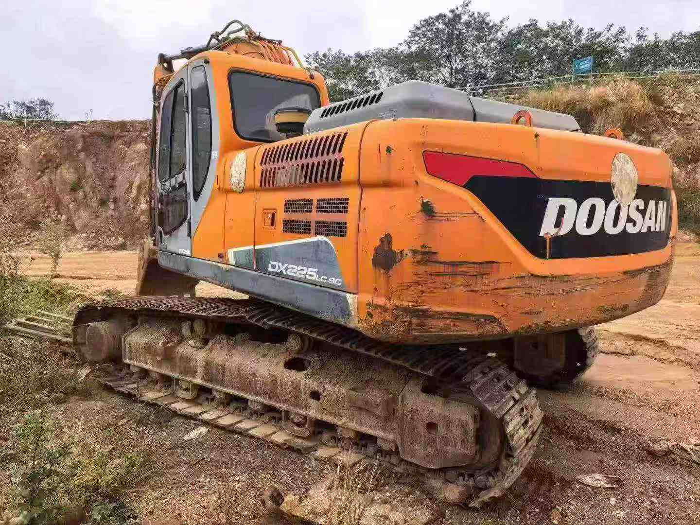 Buy Doosan DH300-5 Used Excavator / 4