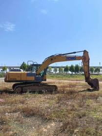 Buy XCMG XE200DA Used Excavator / 2 Buy XCMG XE200DA Used Excavator / 2
