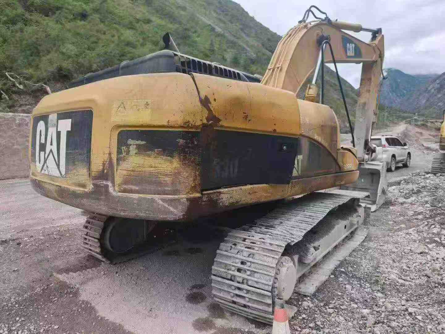 Buy Caterpillar 324D Used Excavator / 2