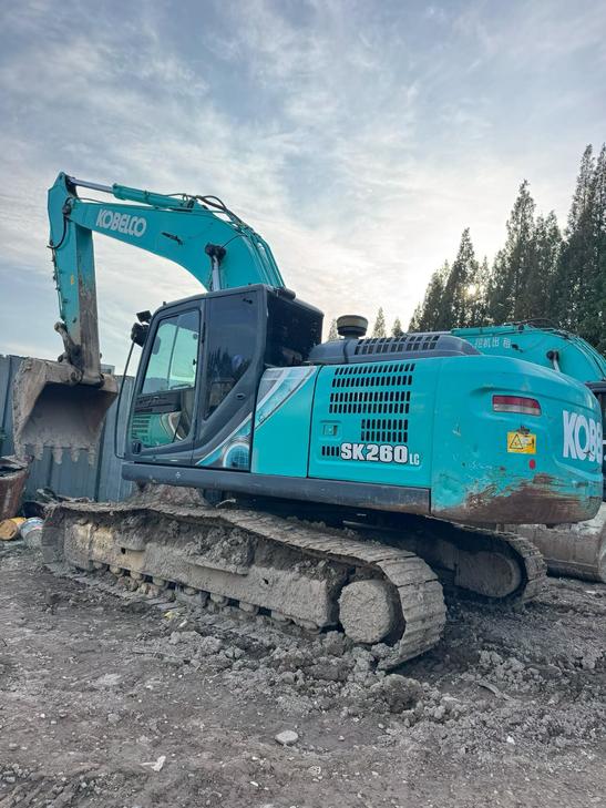 Buy Kobelco SK260 Used Excavator / 1