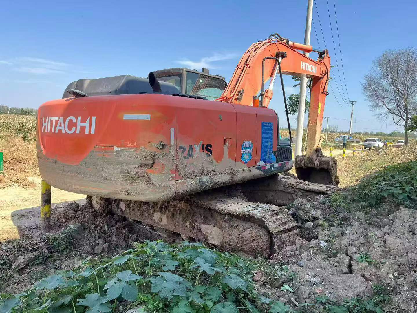 Buy Hitachi EX200-5 Used Excavator / 4