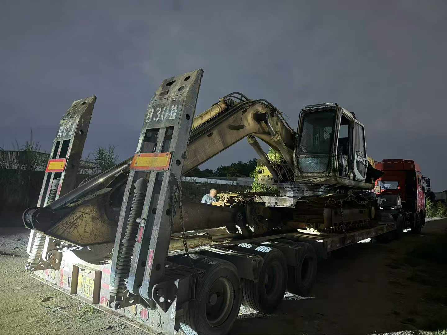 Buy Sumitomo SH200 Used Excavator / 6
