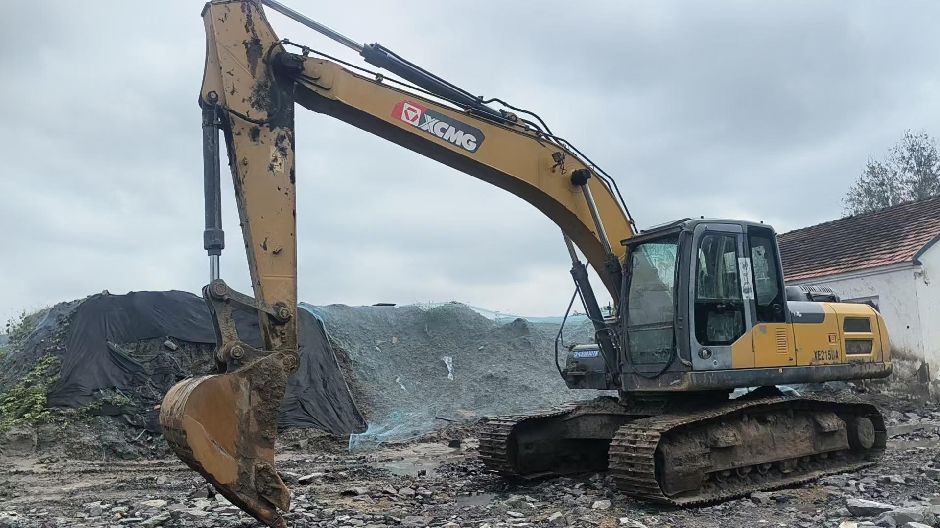 Buy XCMG XE215 Used Excavator / 7