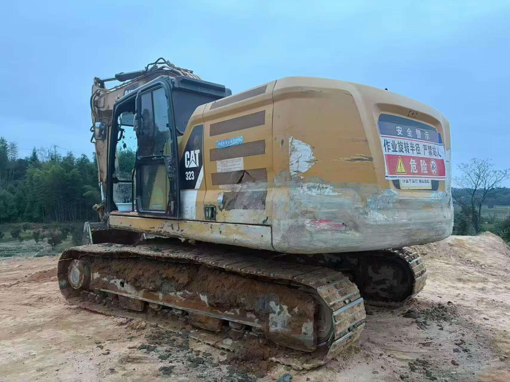 Buy Caterpillar 323 Used Excavator / 3
