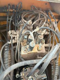 Buy Hyundai R150-7 Used Excavator / 7 Buy Hyundai R150-7 Used Excavator / 7