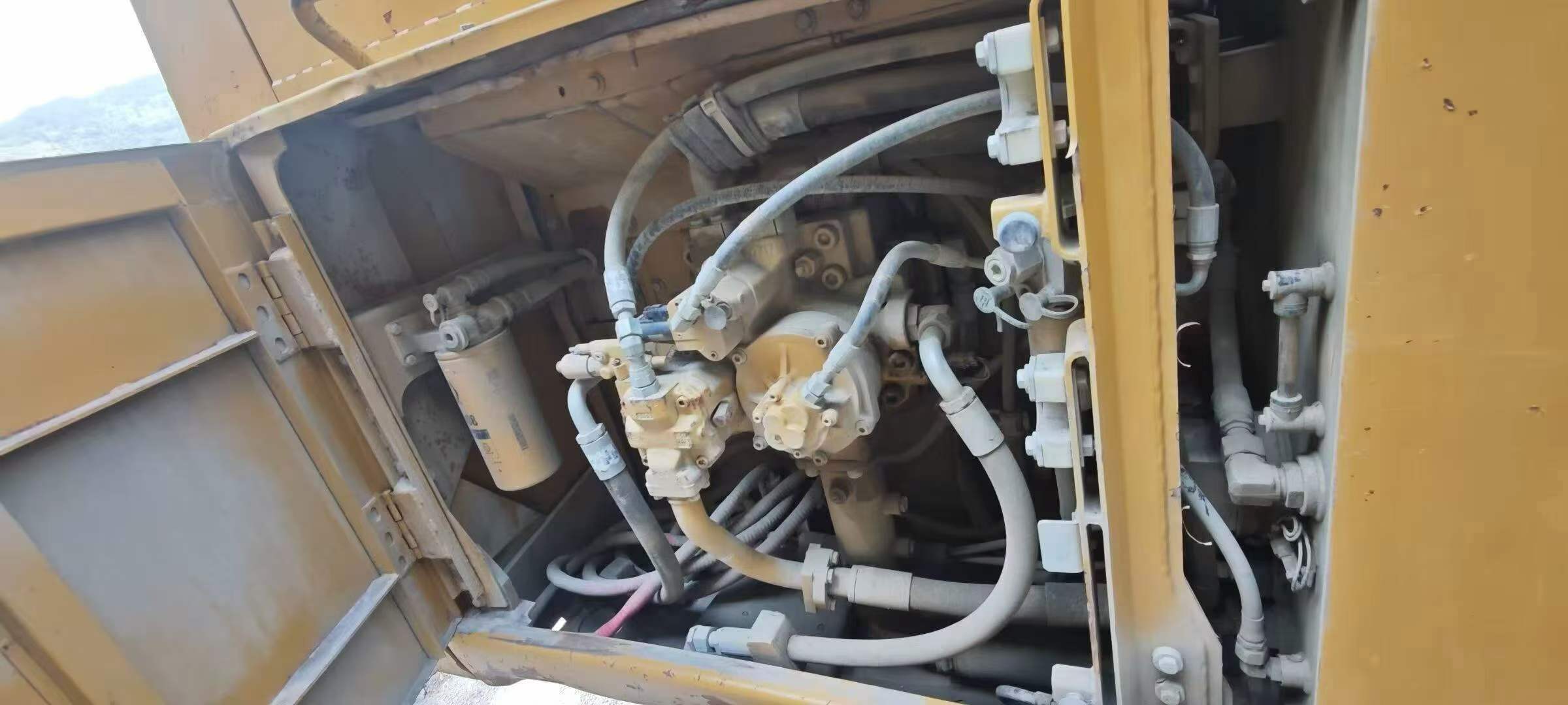 Buy Caterpillar 349E Used Excavator / 2 Buy Caterpillar 349E Used Excavator / 2