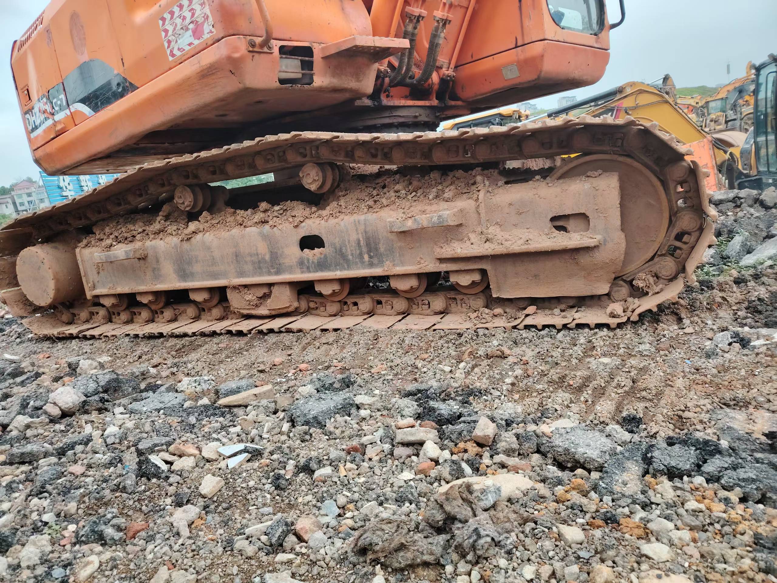 Buy Doosan DH215-7 Used Excavator / 2 Buy Doosan DH215-7 Used Excavator / 2