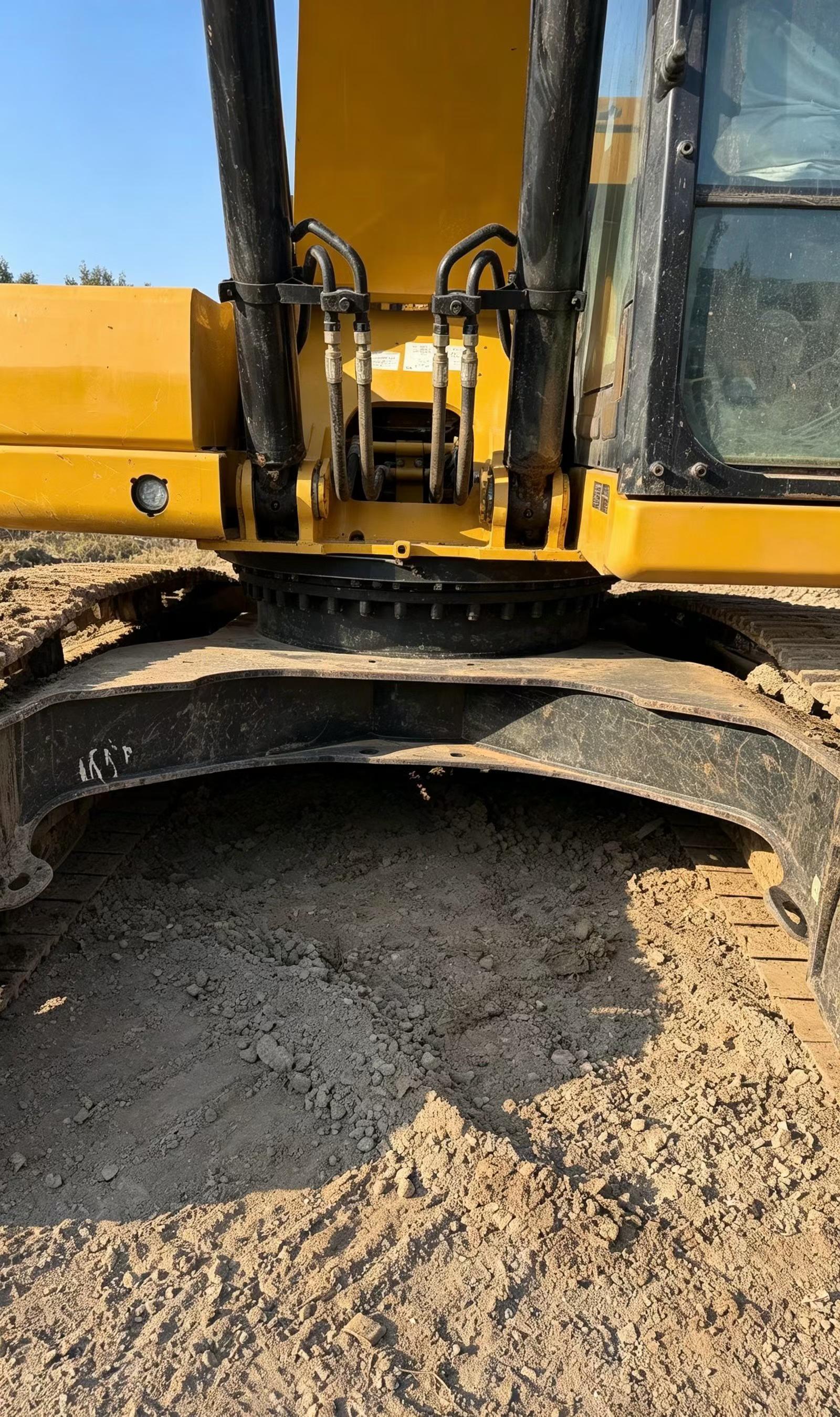 Buy Caterpillar 320A Used Excavator / 9