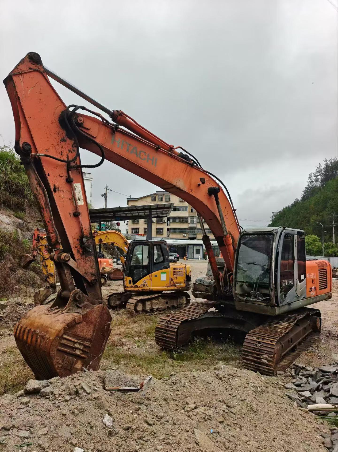 Buy Hitachi EX200 Used Excavator / 3