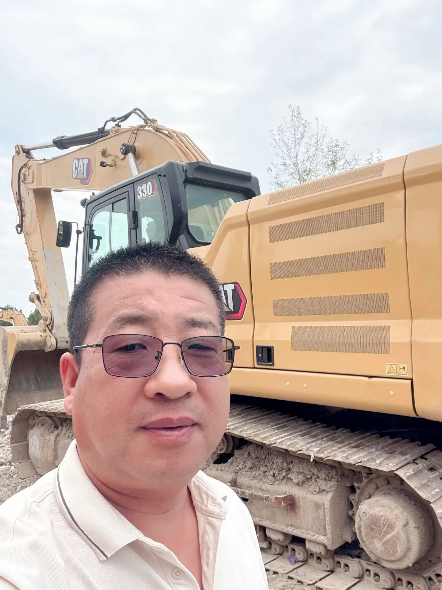 Buy Caterpillar 330B Used Excavator / 2 Buy Caterpillar 330B Used Excavator / 2