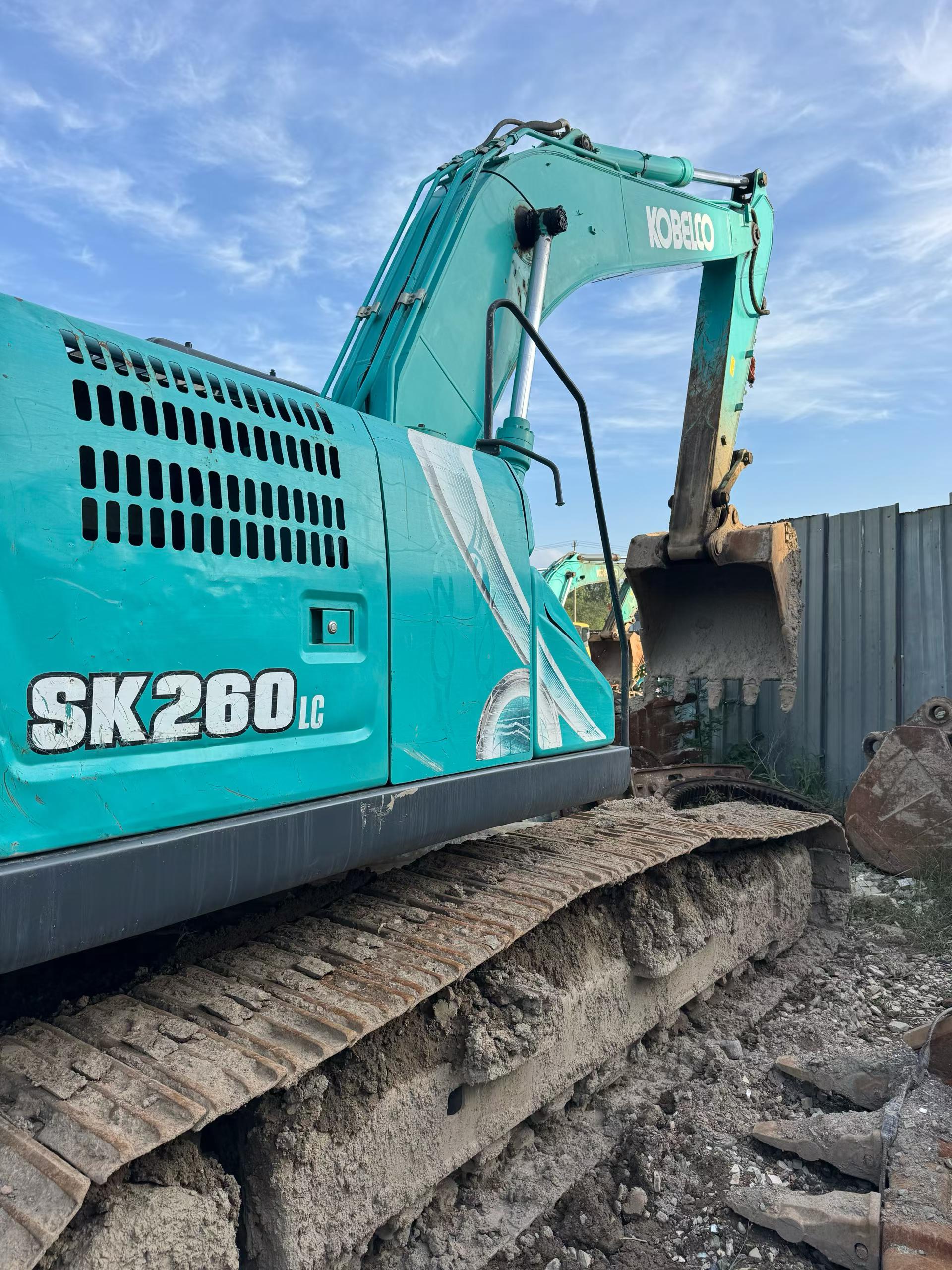 Buy Kobelco SK260 Used Excavator / 4 Buy Kobelco SK260 Used Excavator / 4