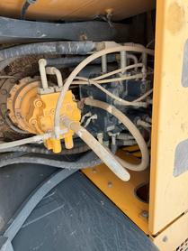 Buy Hyundai R215VS Used Excavator / 6 Buy Hyundai R215VS Used Excavator / 6