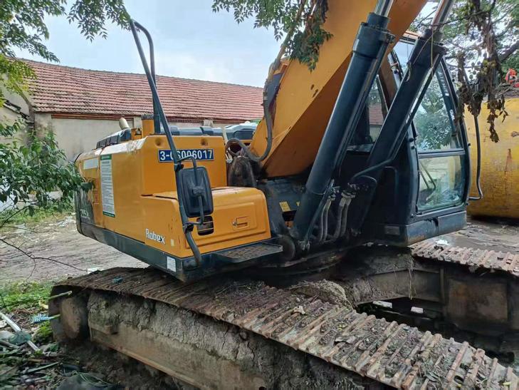 Buy Hyundai R215-7 Used Excavator / 1