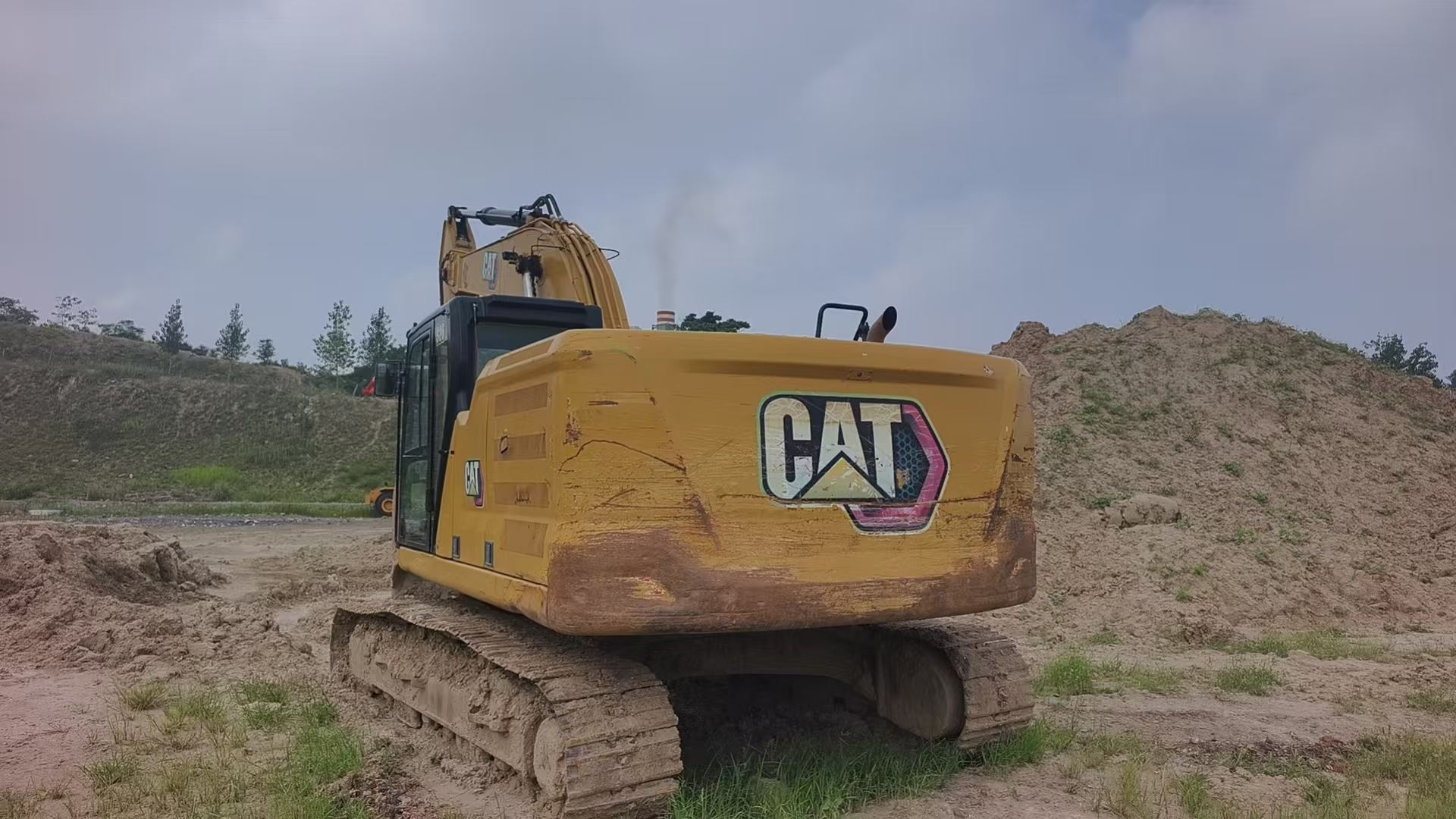 Buy Caterpillar 326DL Used Excavator / 2 Buy Caterpillar 326DL Used Excavator / 2