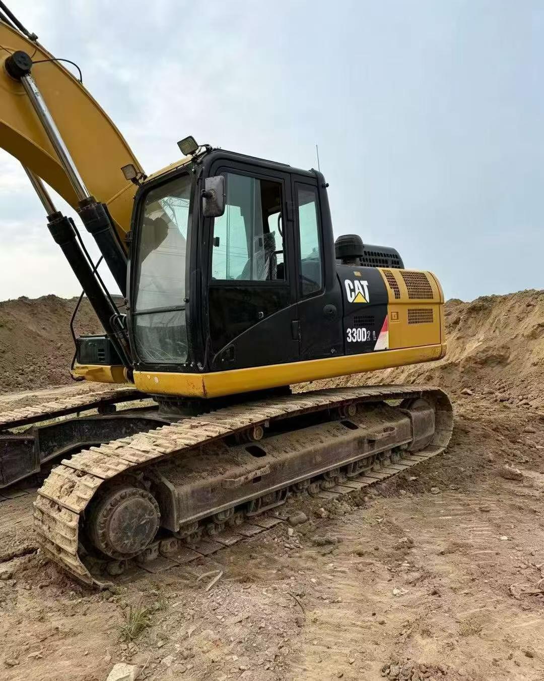Buy Caterpillar 326DL Used Excavator / 8