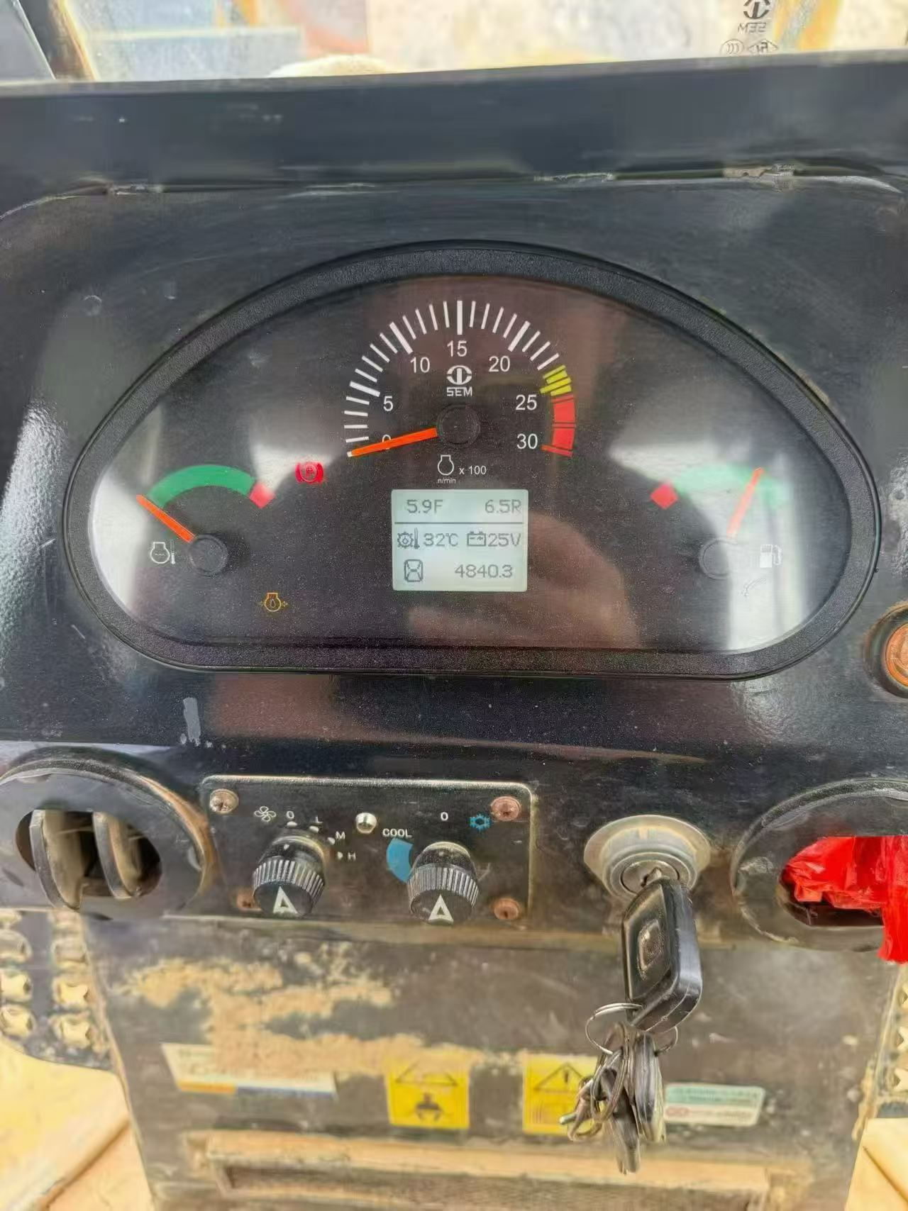 Buy Caterpillar Used Excavator / 3