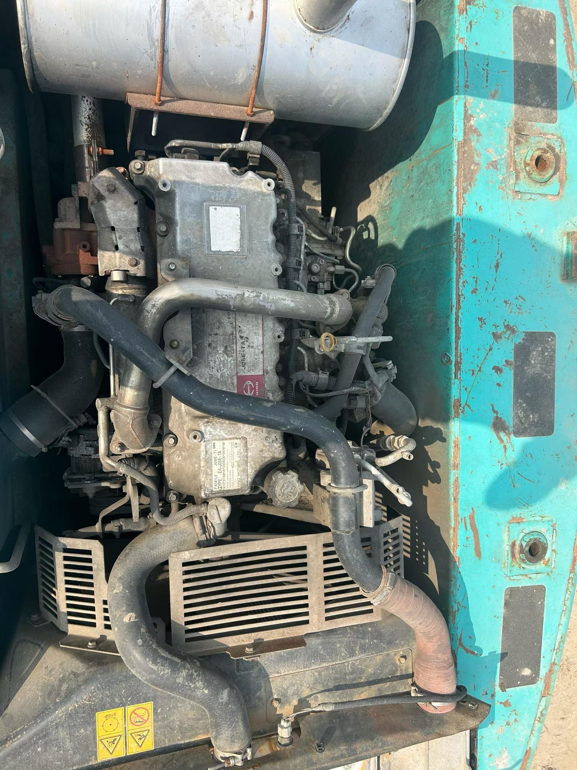 Buy Kobelco SK200-2 Used Excavator / 6 Buy Kobelco SK200-2 Used Excavator / 6