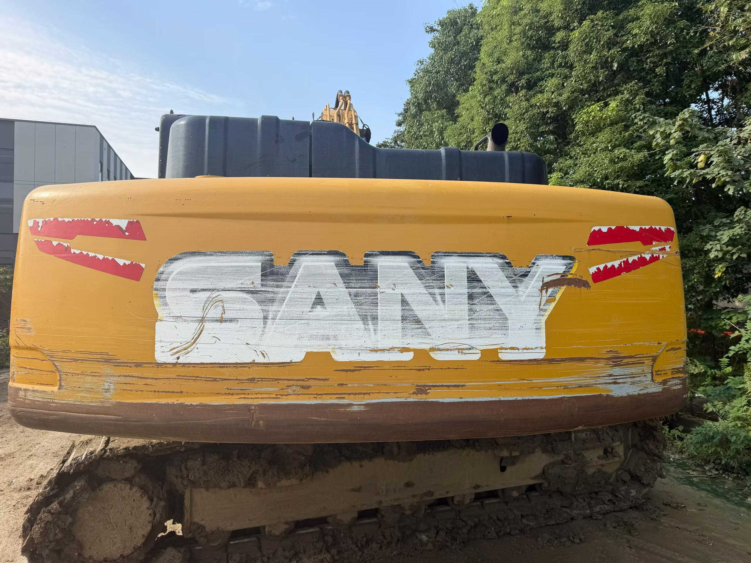 Buy Sany SY205C Used Excavator / 3 Buy Sany SY205C Used Excavator / 3