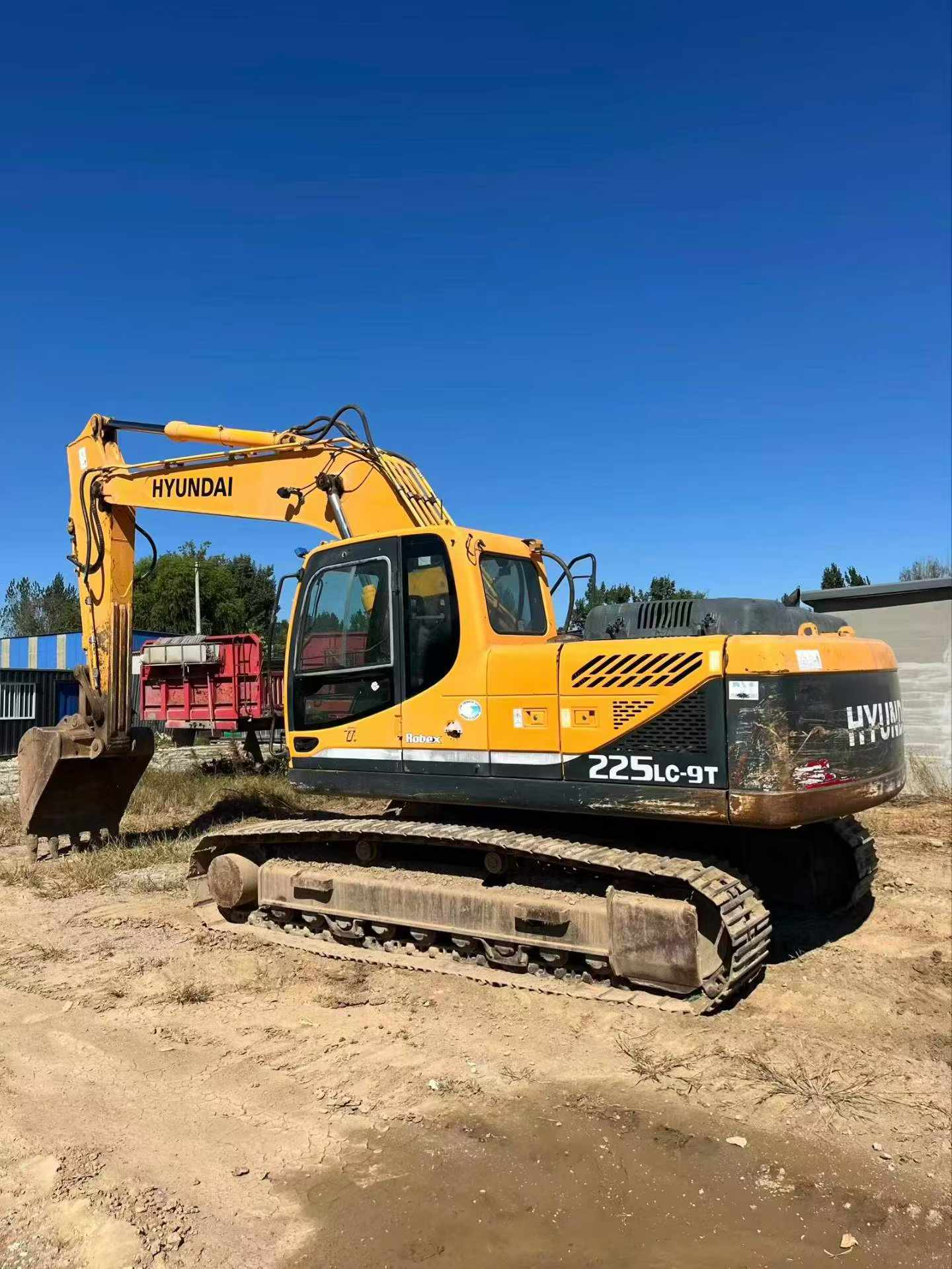 Buy Hyundai R225-7 Used Excavator / 1