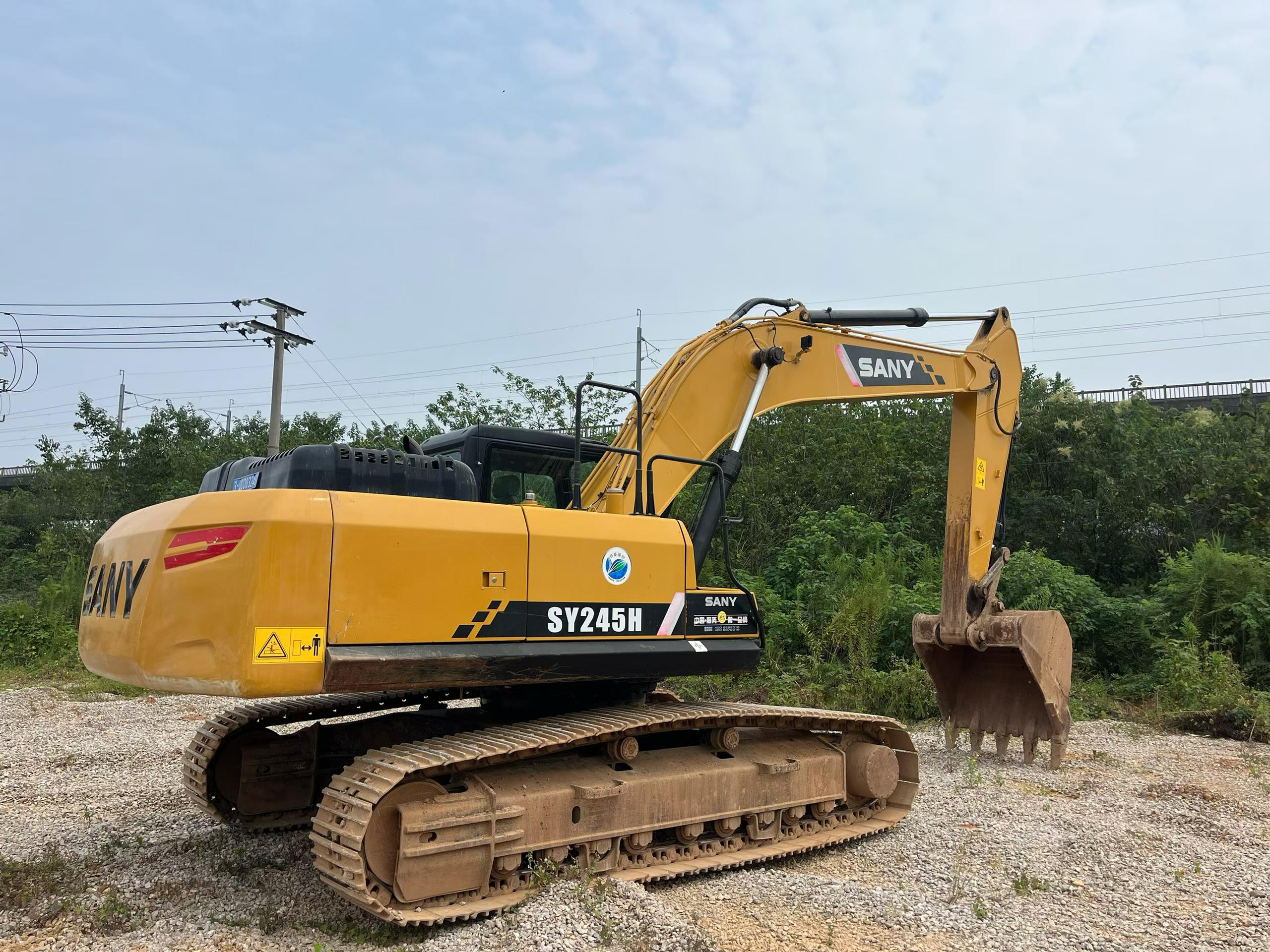 Buy Sany SY245H Used Excavator / 2 Buy Sany SY245H Used Excavator / 2