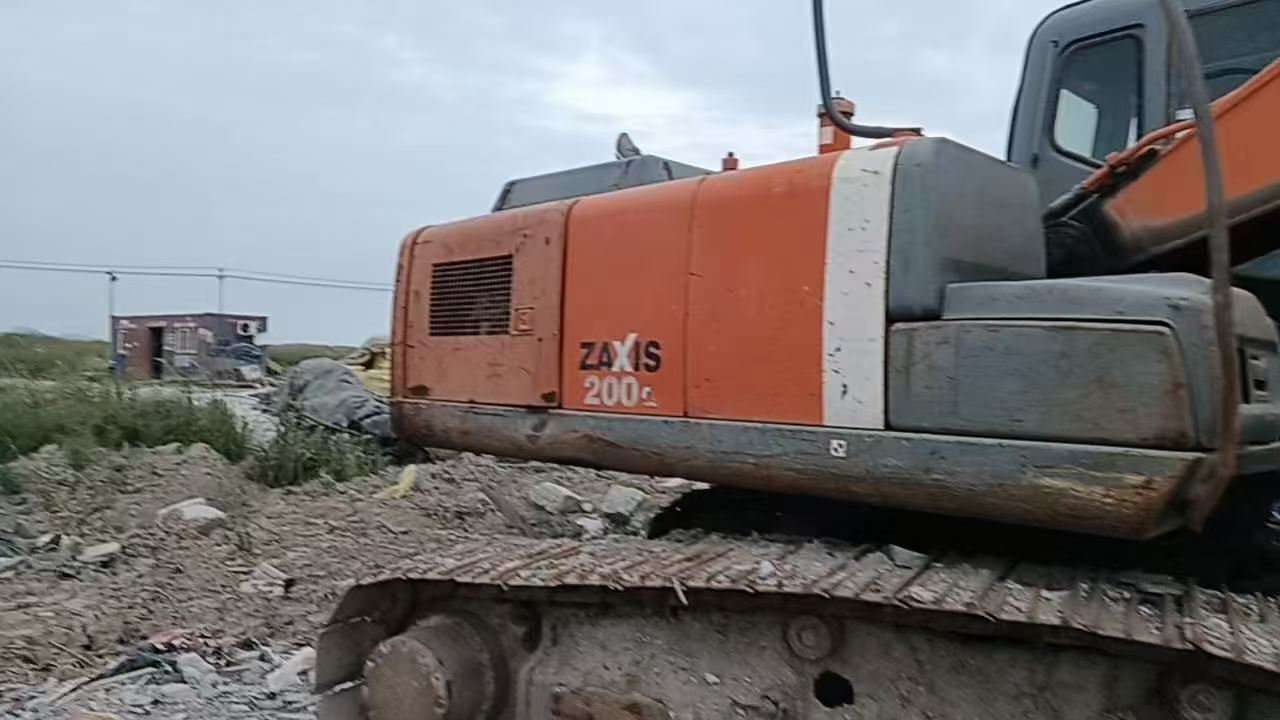 Buy Hitachi ZX200-3G Used Excavator / 2 Buy Hitachi ZX200-3G Used Excavator / 2