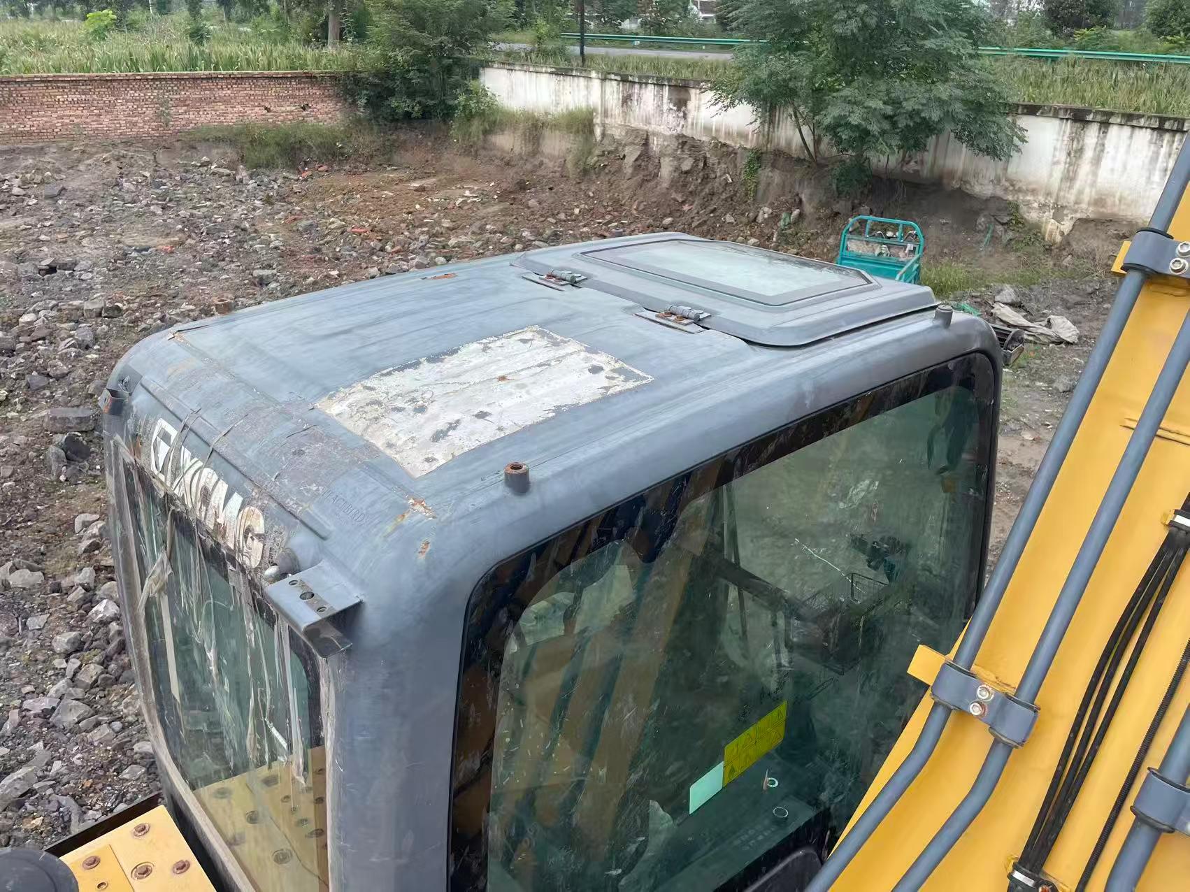 Buy XCMG XE215 Used Excavator / 4
