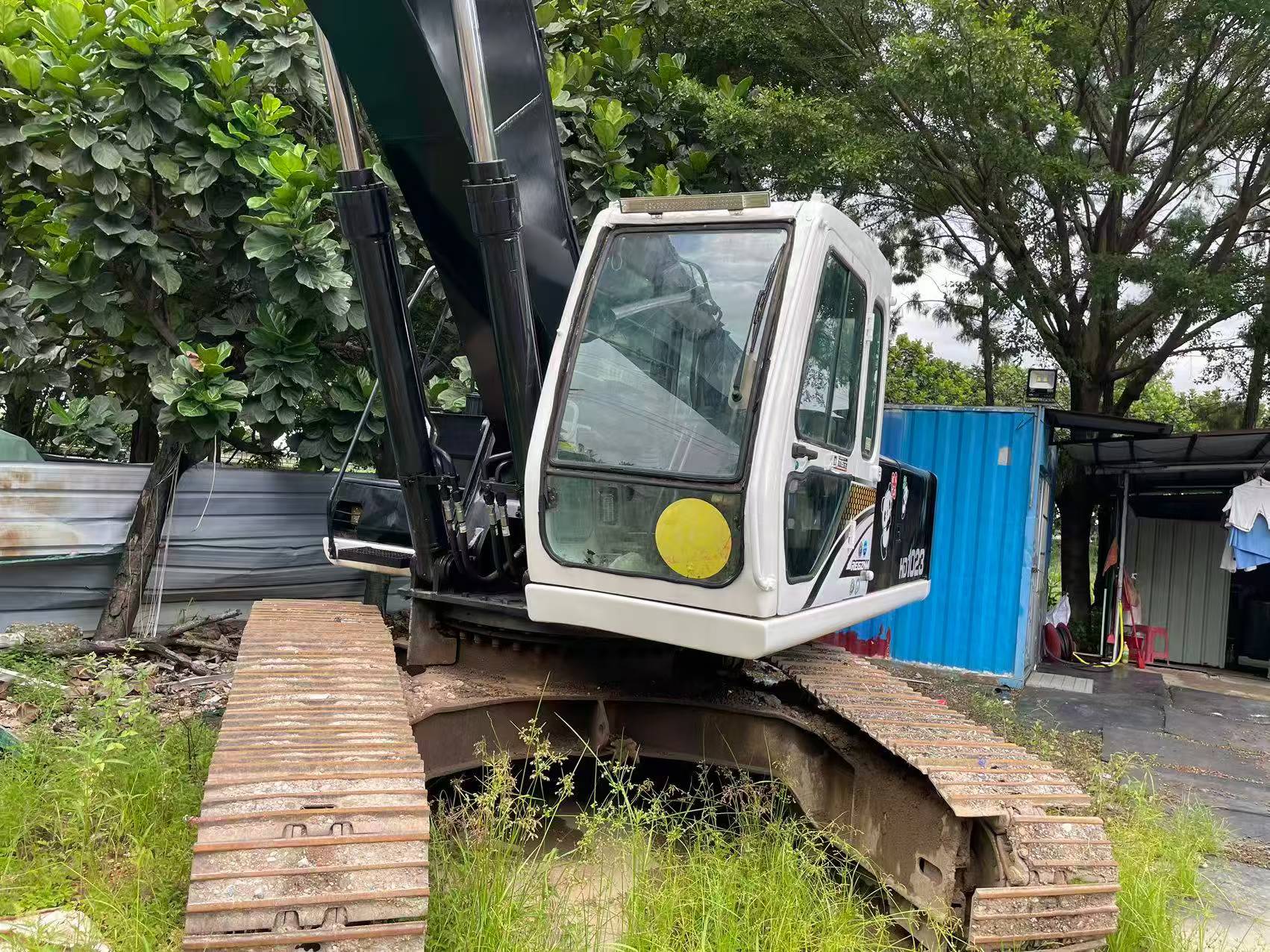 Buy Kato HD1023-LC Used Excavator / 5 Buy Kato HD1023-LC Used Excavator / 5