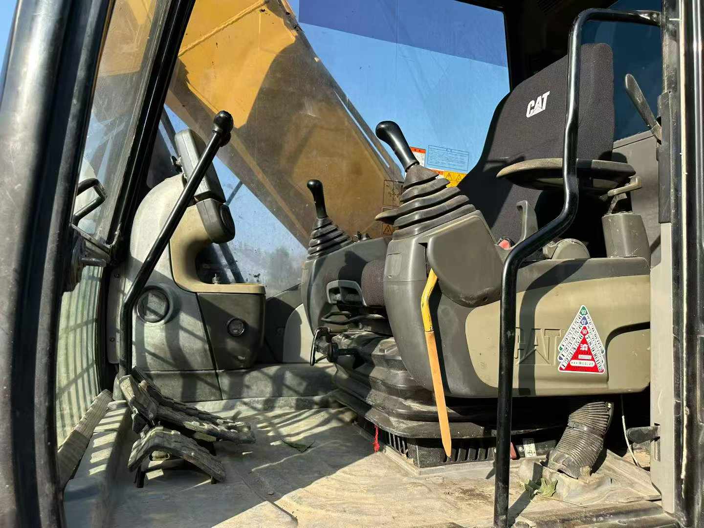 Buy Caterpillar 320A Used Excavator / 6